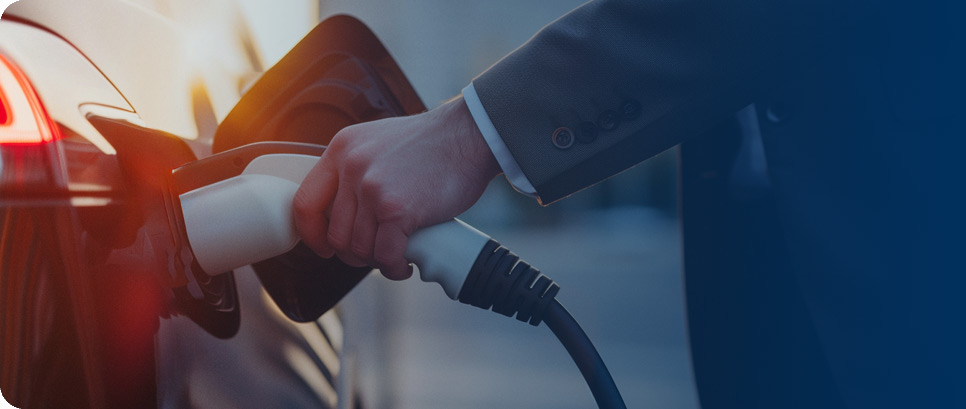 Bild zeigt, Ladevorgang von E-Auto