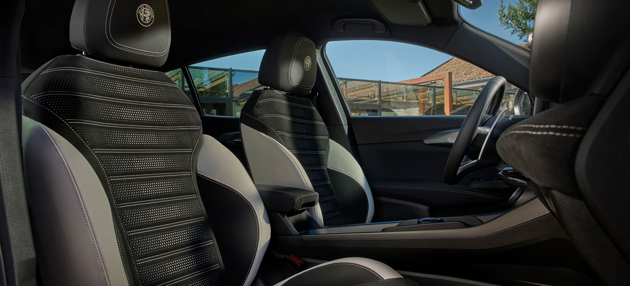 zu sehen sind die Sitze des Alfa Romeo Tonale